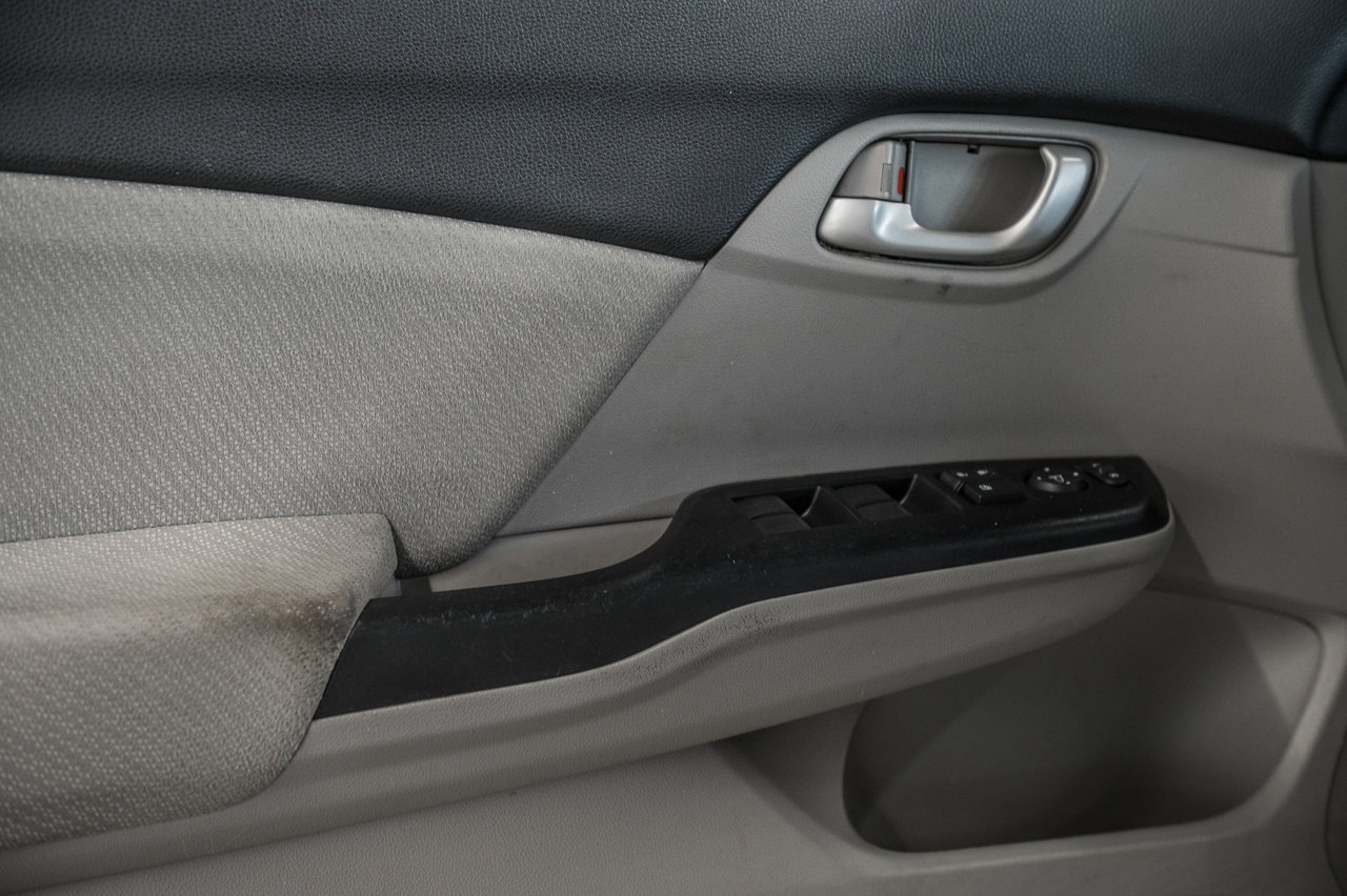 2026 Ford Bronco - Image 16