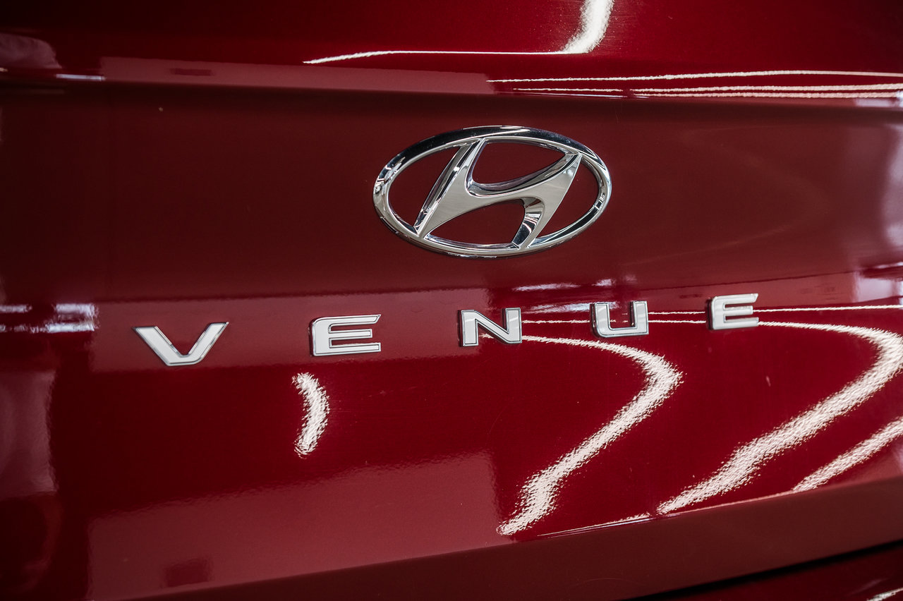 2017 Ford Explorer - Image 15