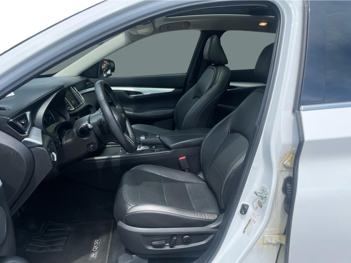 2014 Volkswagen Tiguan - Image 9