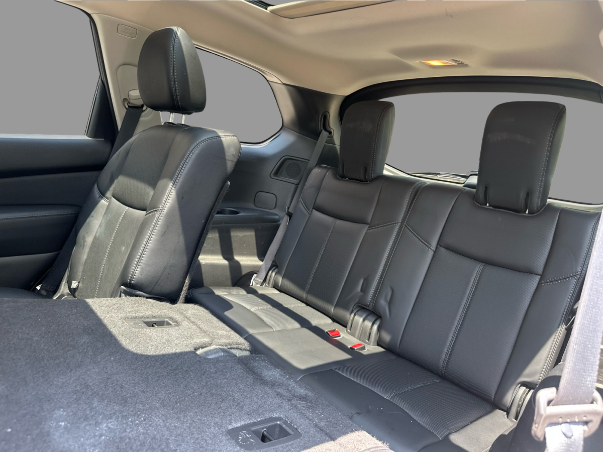 2019 Jaguar F-Pace - Image 13