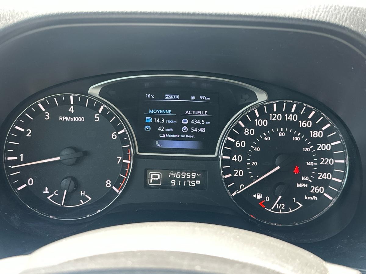 2019 Jaguar F-Pace - Image 16