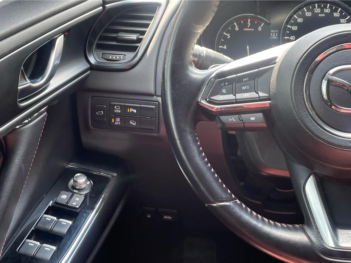 2022 Genesis GV70 - Image 11