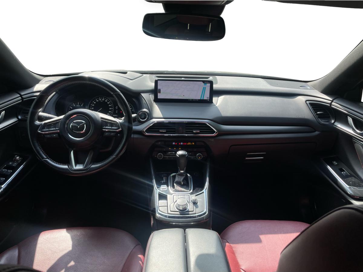 2022 Genesis GV70 - Image 15