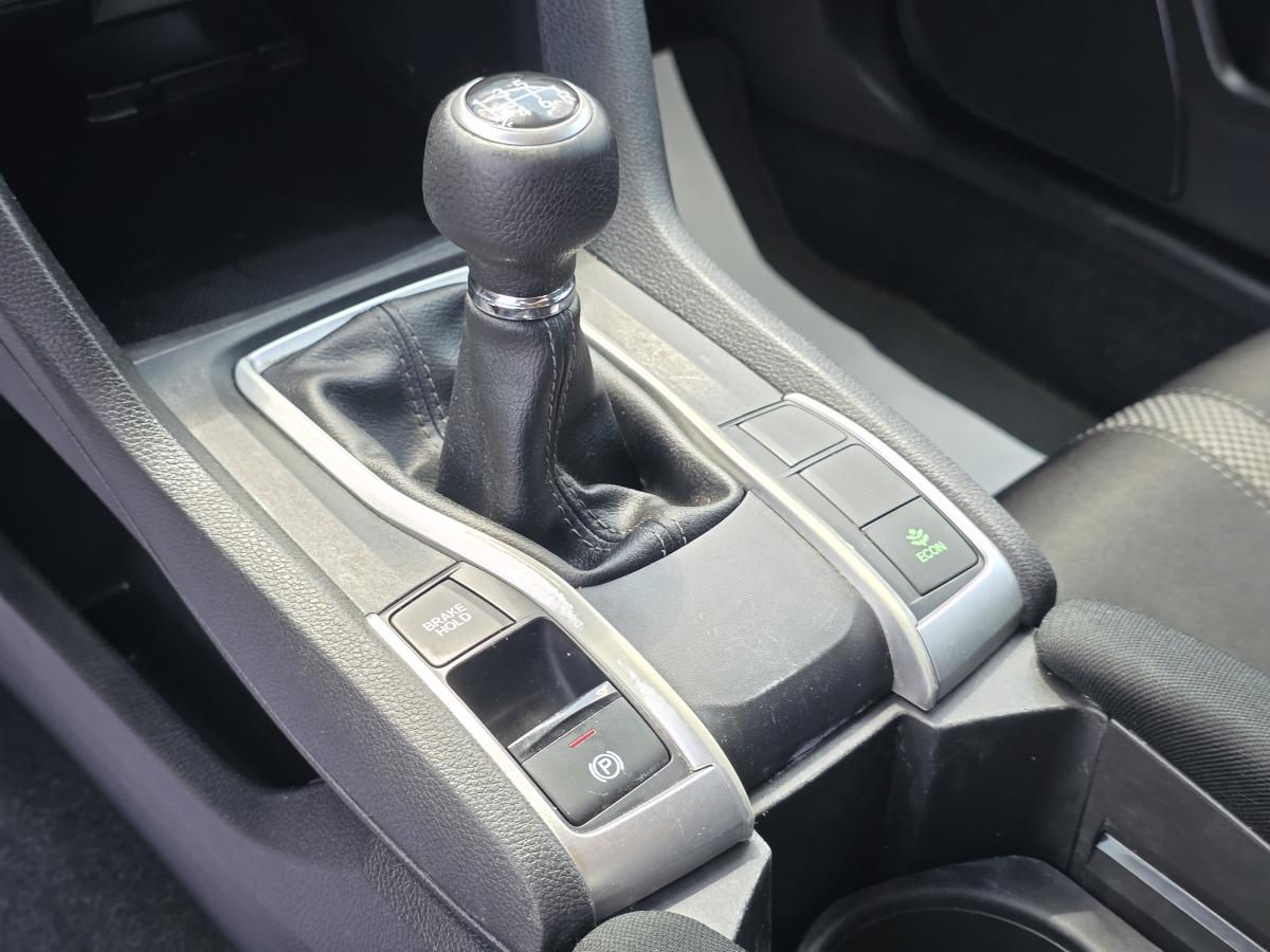 2019 Honda Civic - Image 19