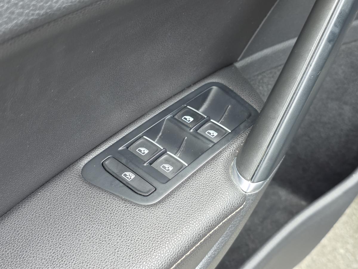 2025 Mitsubishi Outlander PHEV - Image 20