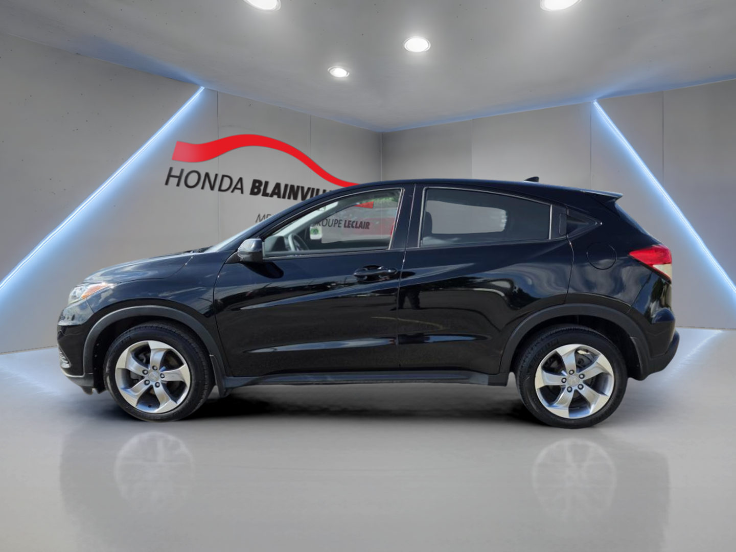 2025 Ford Transit - Image 3