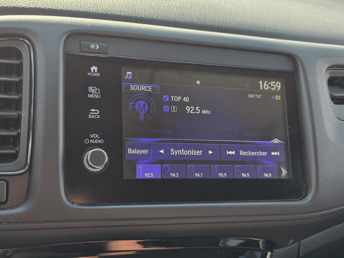 2025 Ford Transit - Image 16