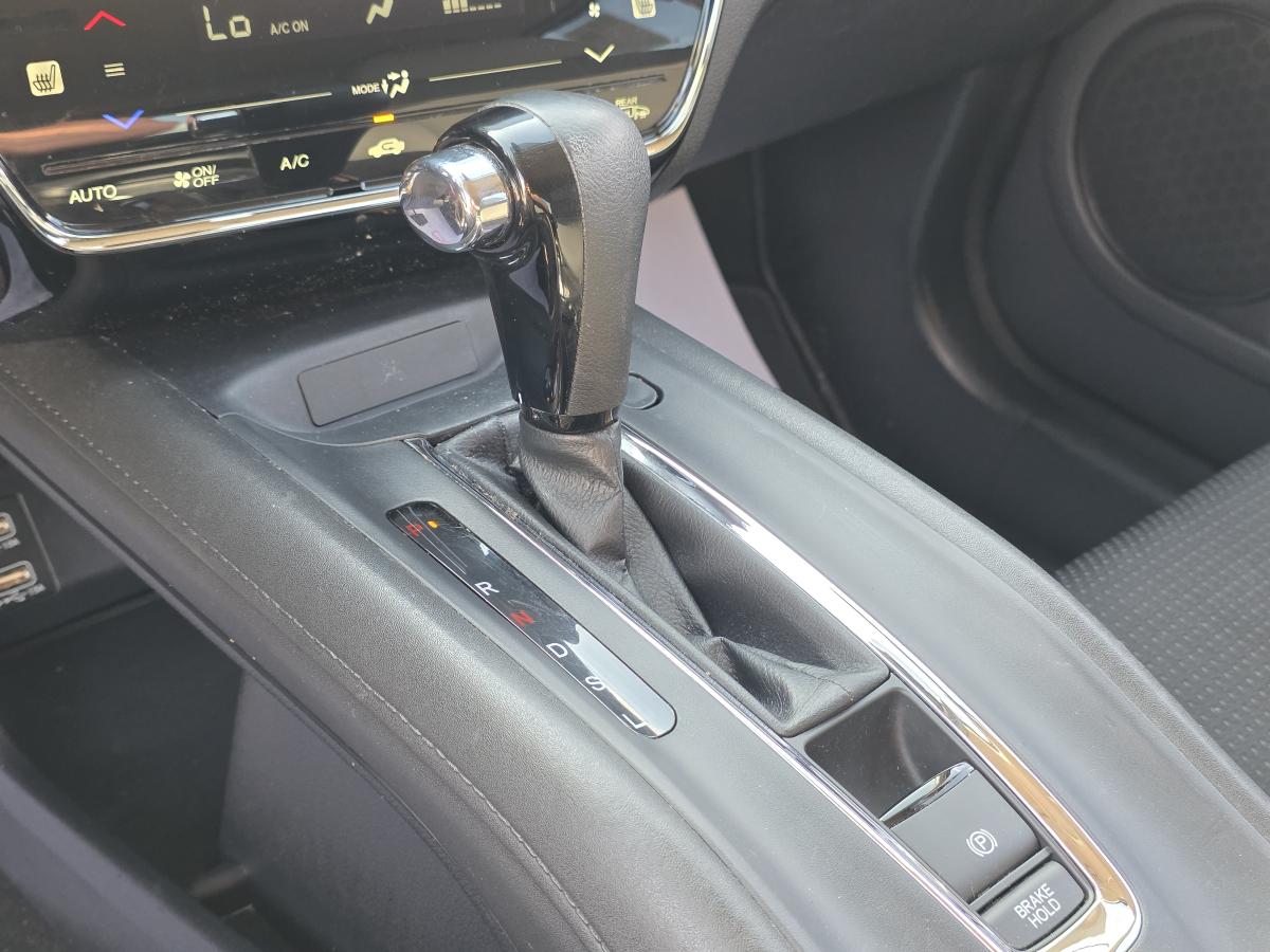 2025 Ford Transit - Image 18