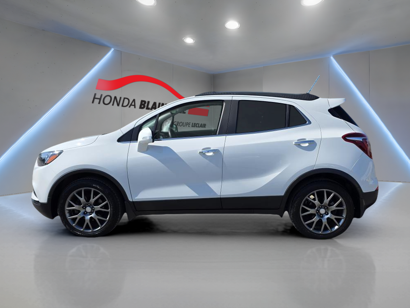 2026 Ford Mustang Mach-E - Image 4