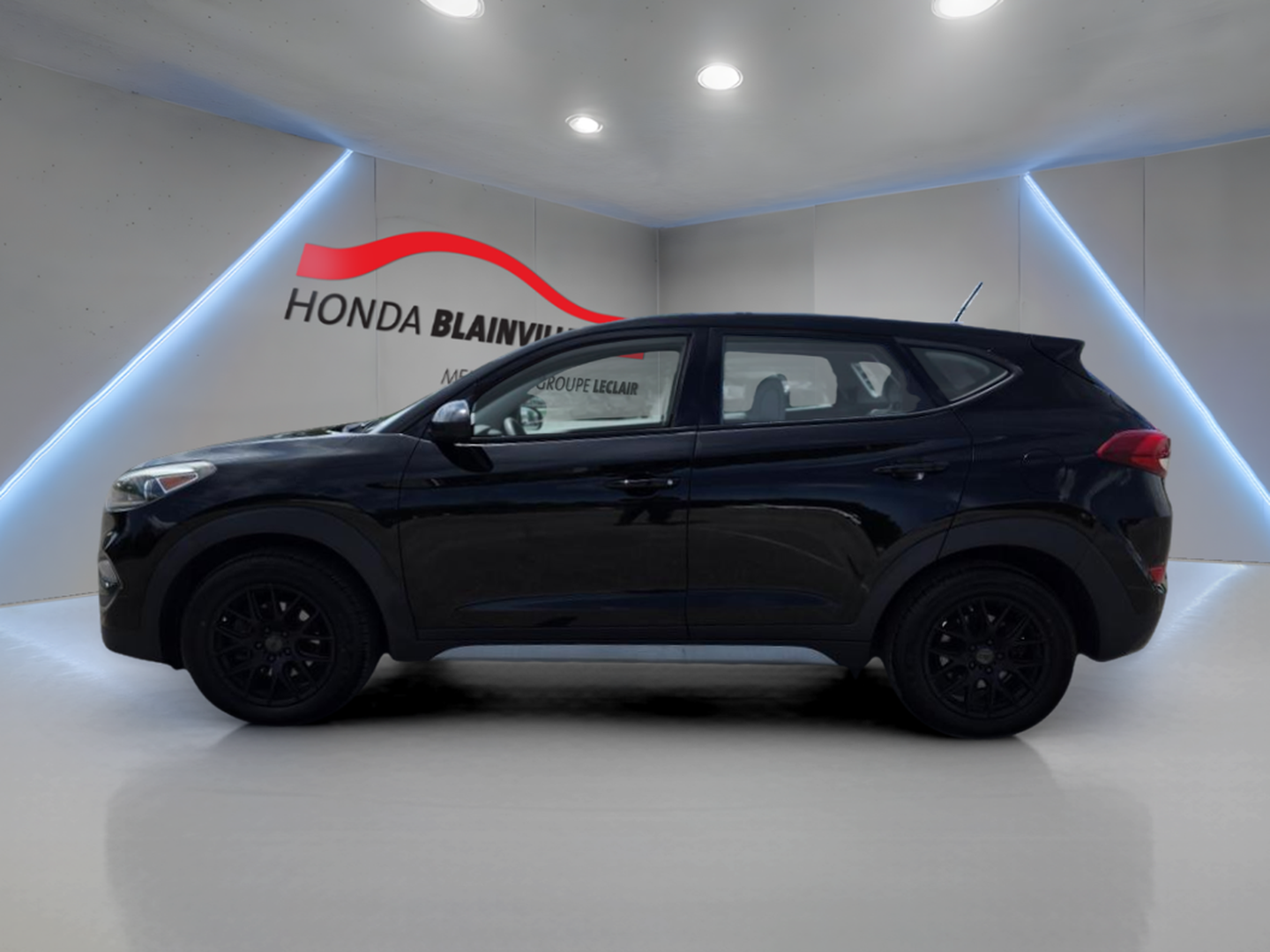 2019 Toyota RAV4 - Image 4