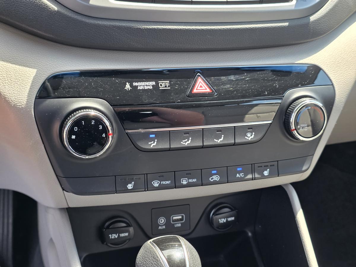 2019 Toyota RAV4 - Image 18
