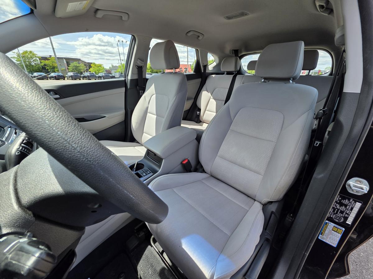 2019 Toyota RAV4 - Image 22