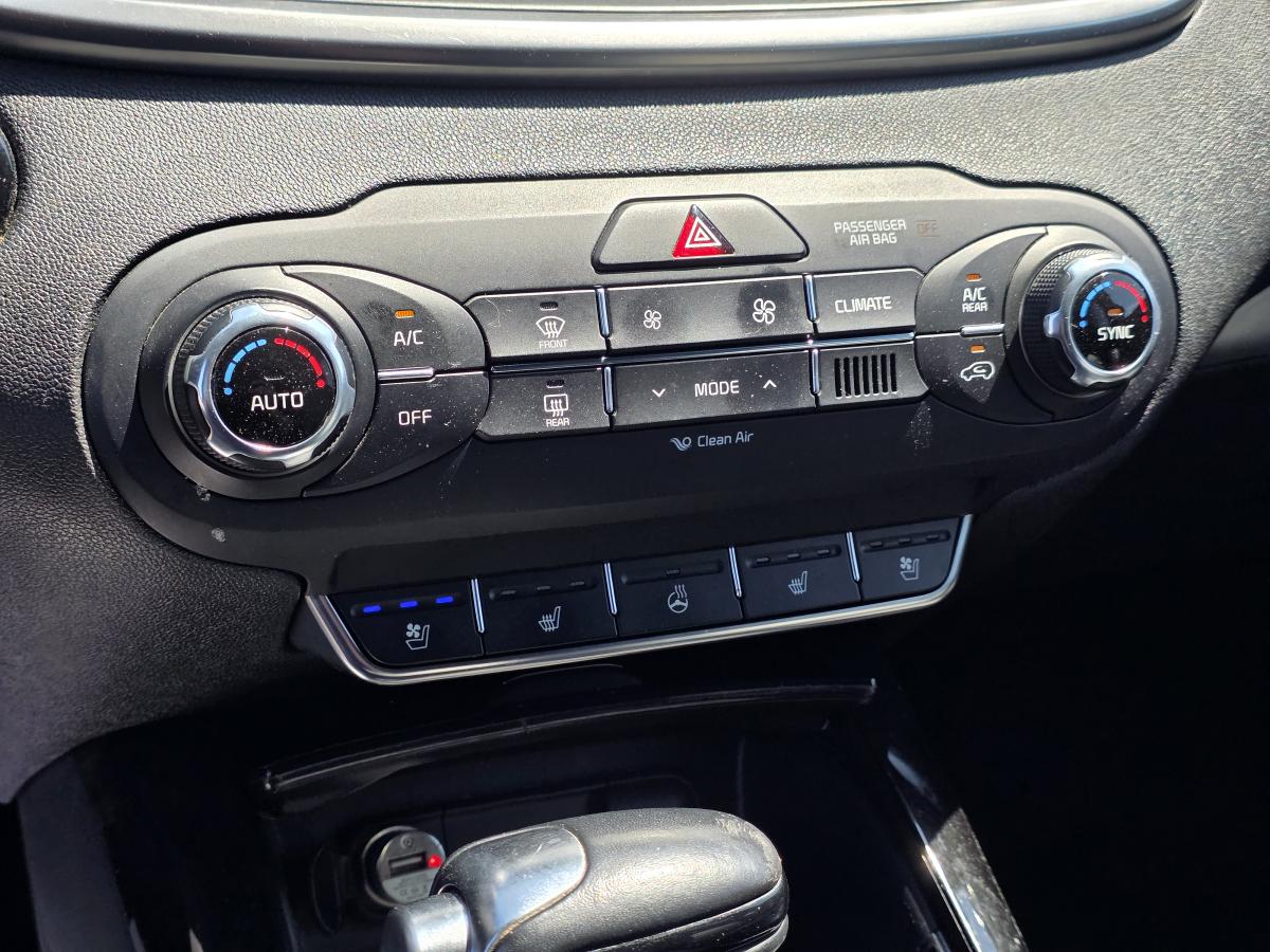 2020 Volvo XC60 - Image 18