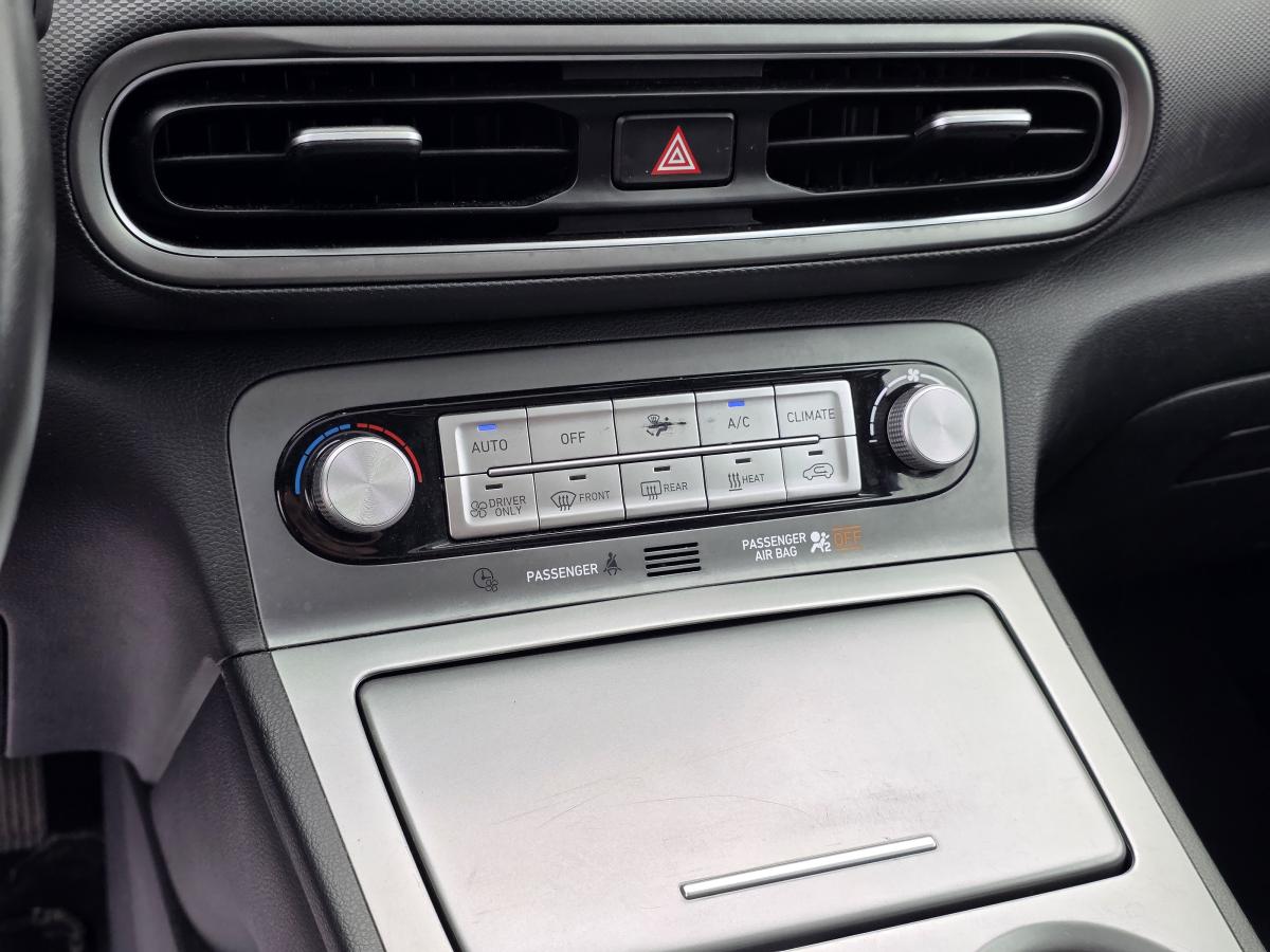 2022 Lincoln Navigator - Image 18