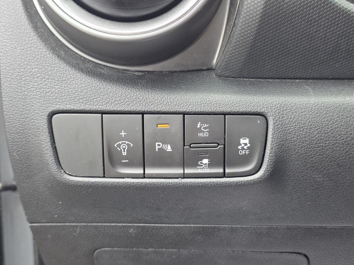 2022 Lincoln Navigator - Image 21