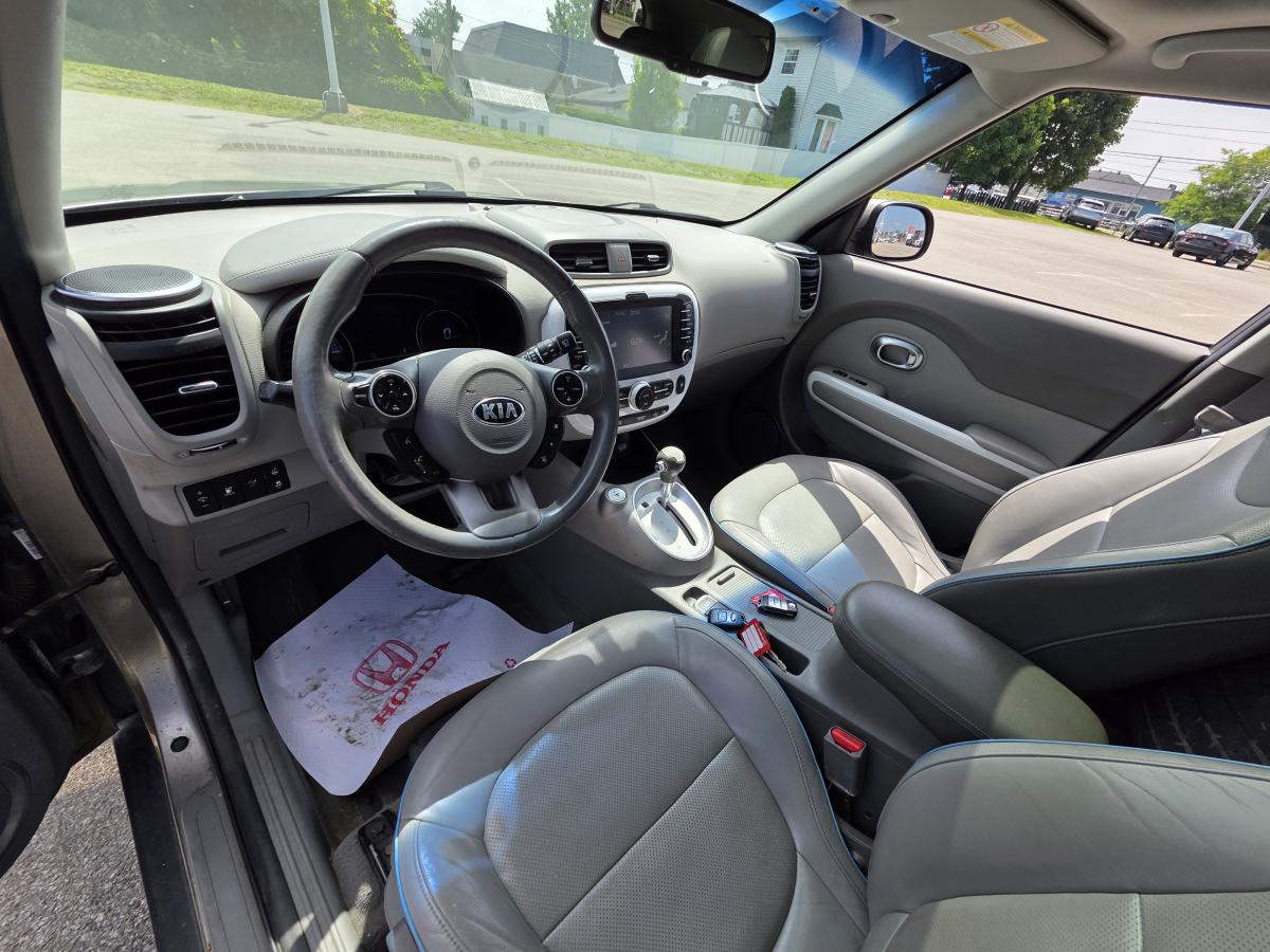 2022 Ford F-150 - Image 10