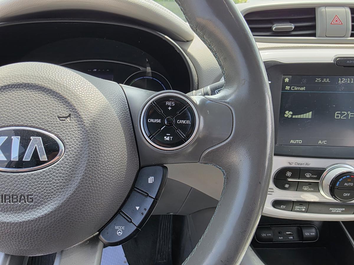 2022 Ford F-150 - Image 14