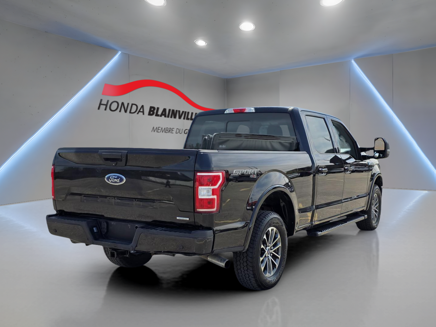 2025 Cadillac CT5 - Image 6