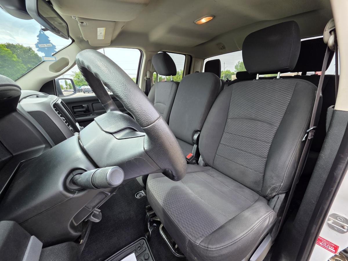 2022 Ford Mustang Mach-E - Image 23