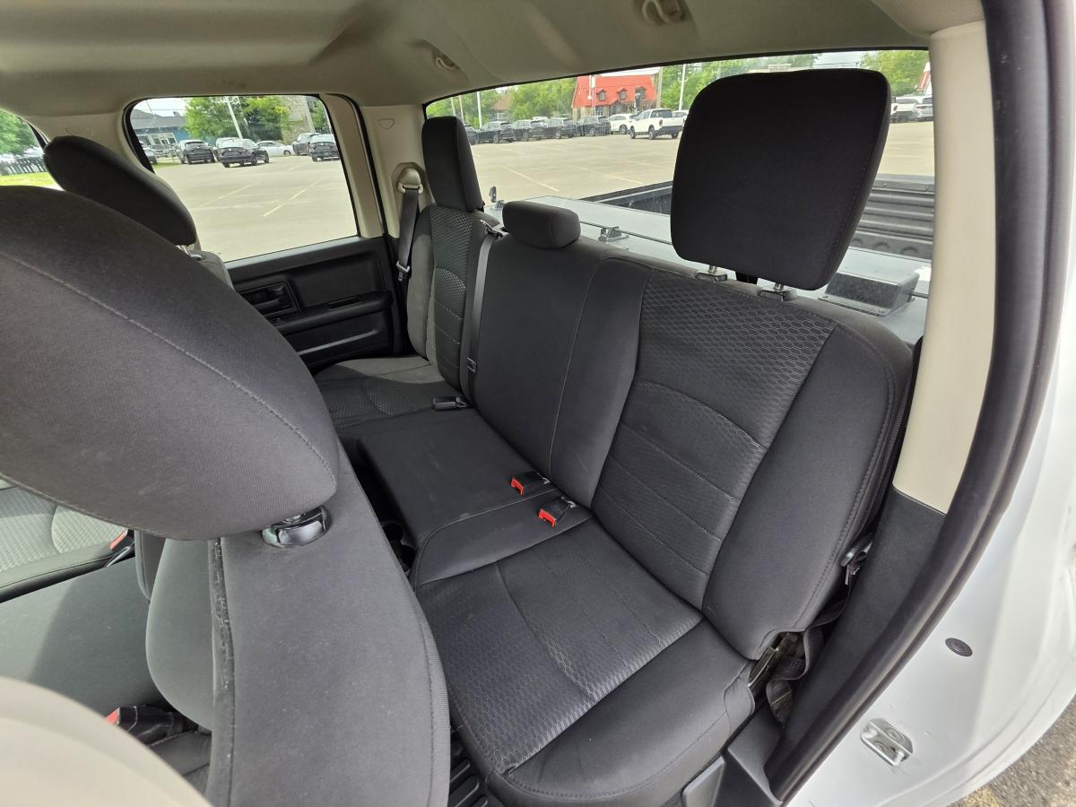 2022 Ford Mustang Mach-E - Image 24