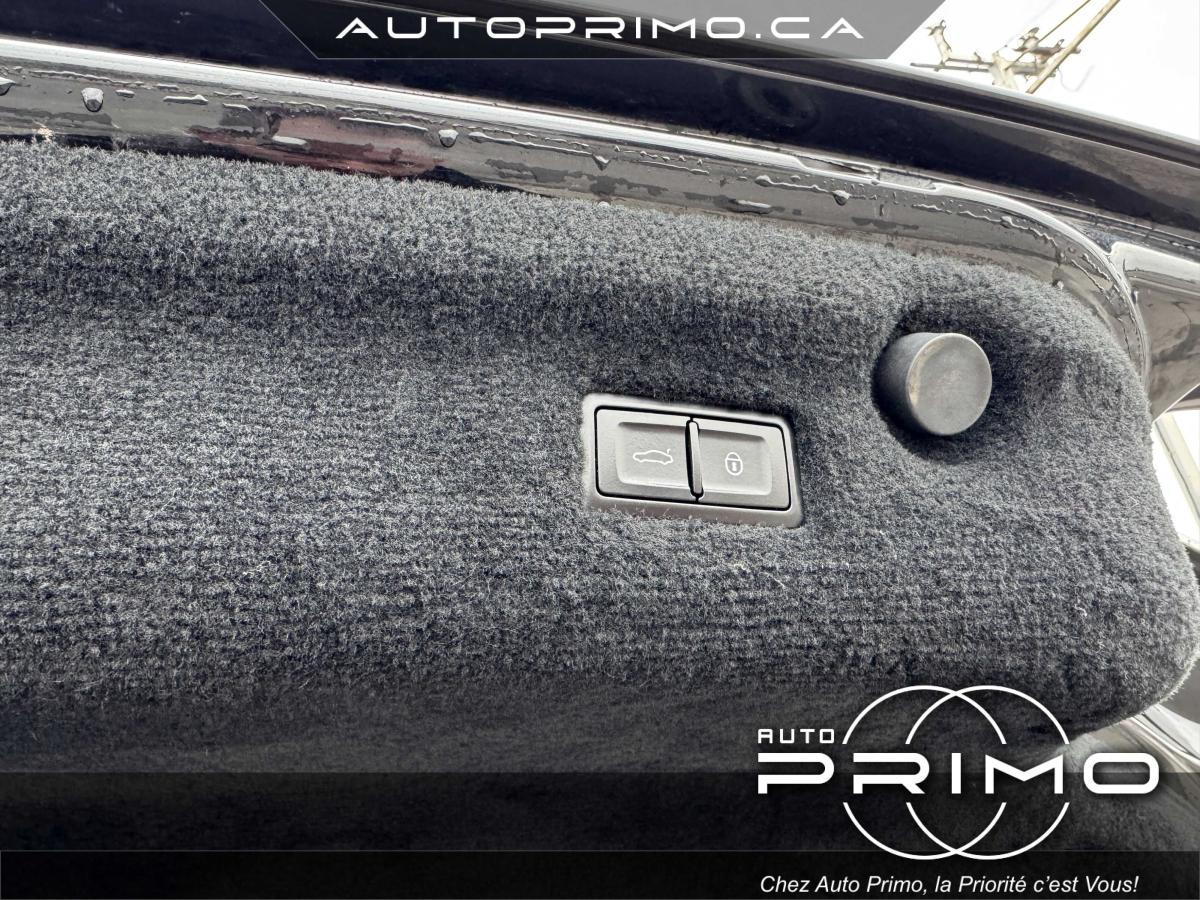 2022 Volvo XC90 - Image 13