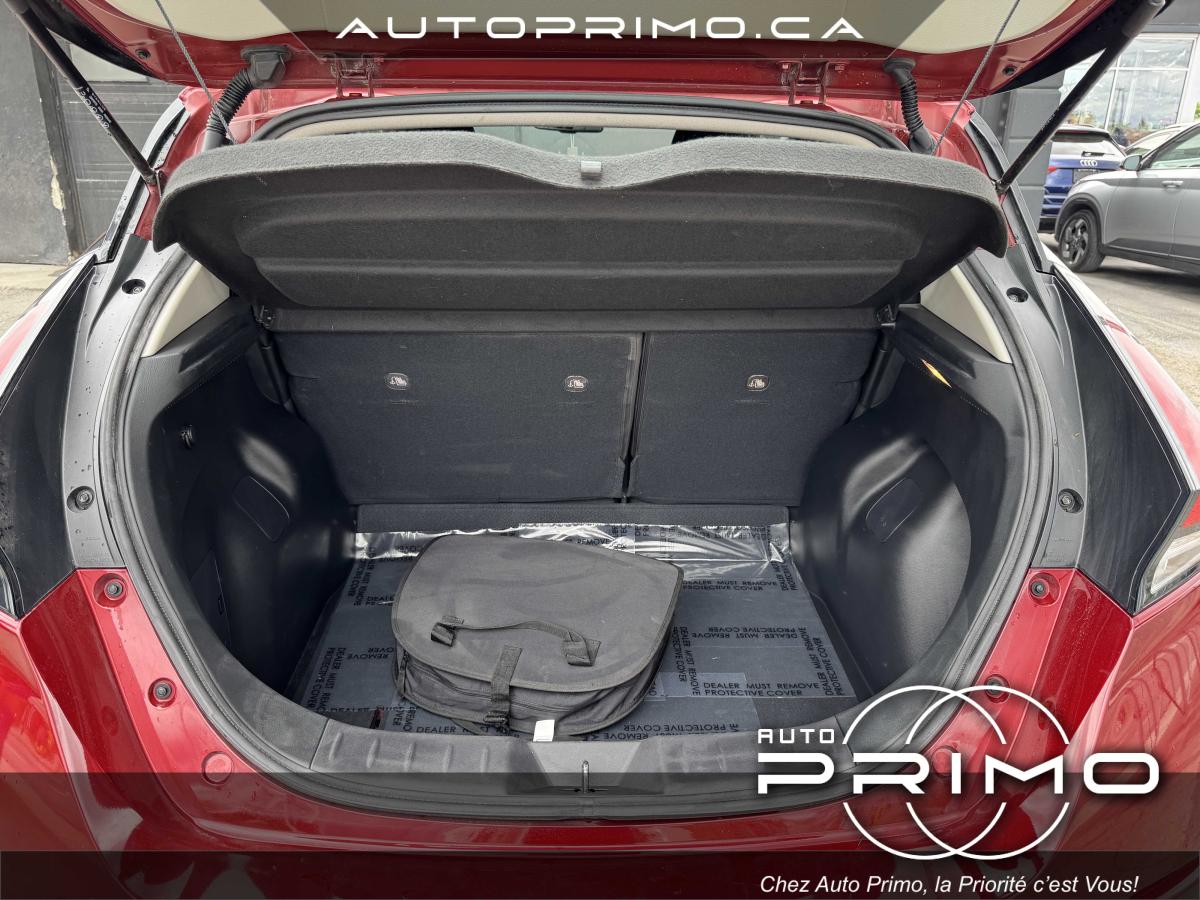 2022 Kia Sorento - Image 13