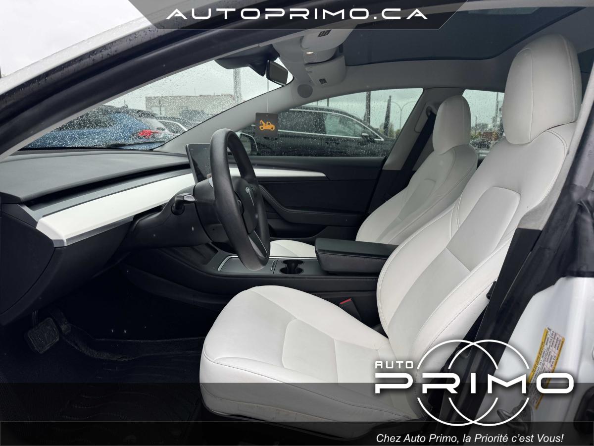 2023 Hyundai Venue - Image 11
