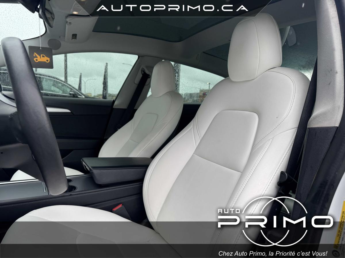 2023 Hyundai Venue - Image 12