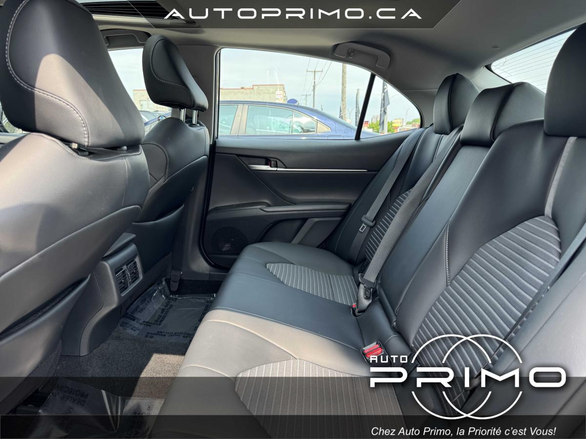 2023 Ford Explorer - Image 14