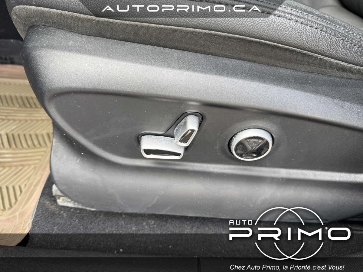 2022 Ford Explorer - Image 12