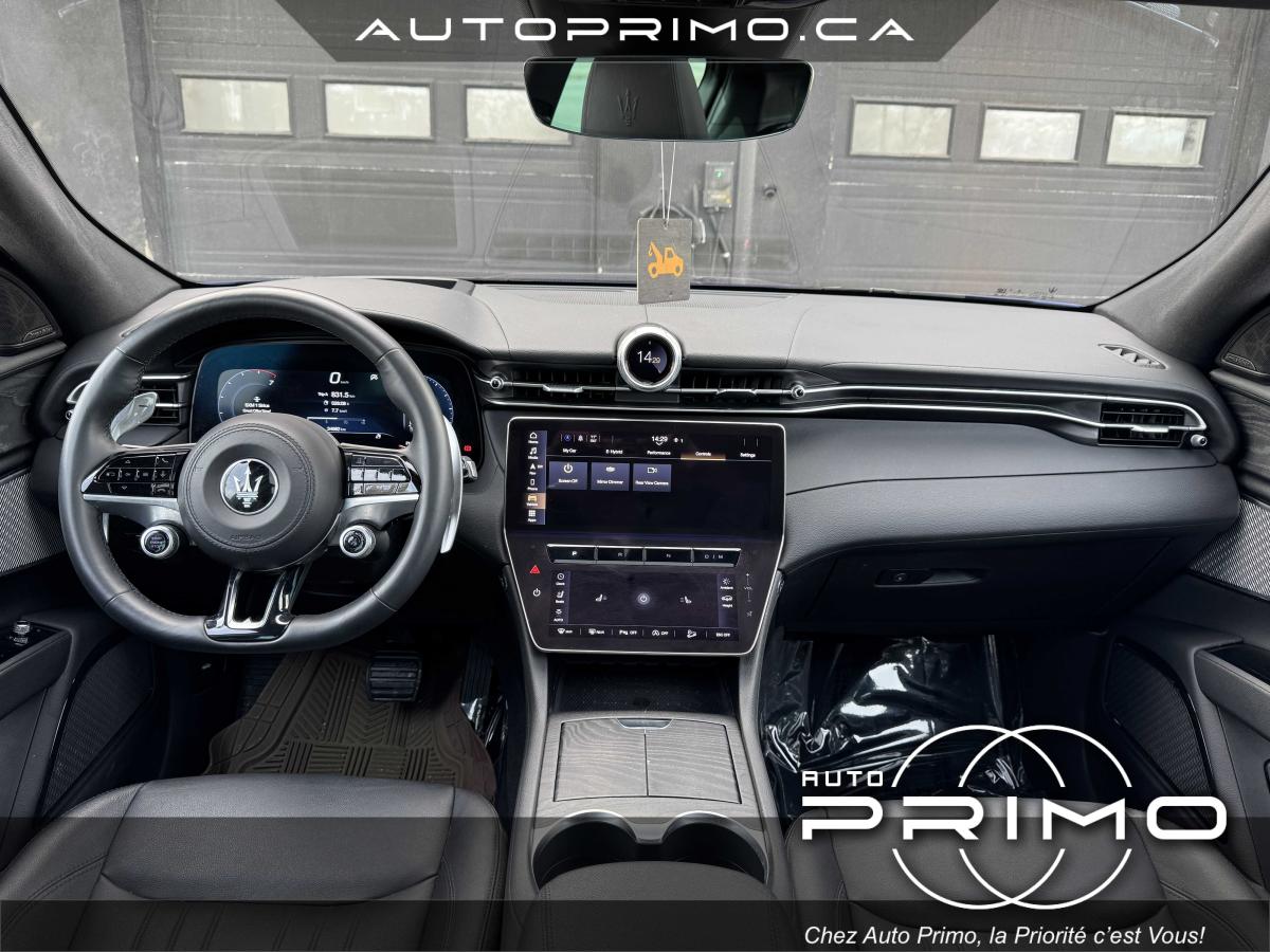 2022 Ford Explorer - Image 26