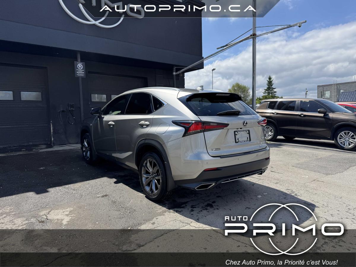 2023 Volvo XC40 - Image 7