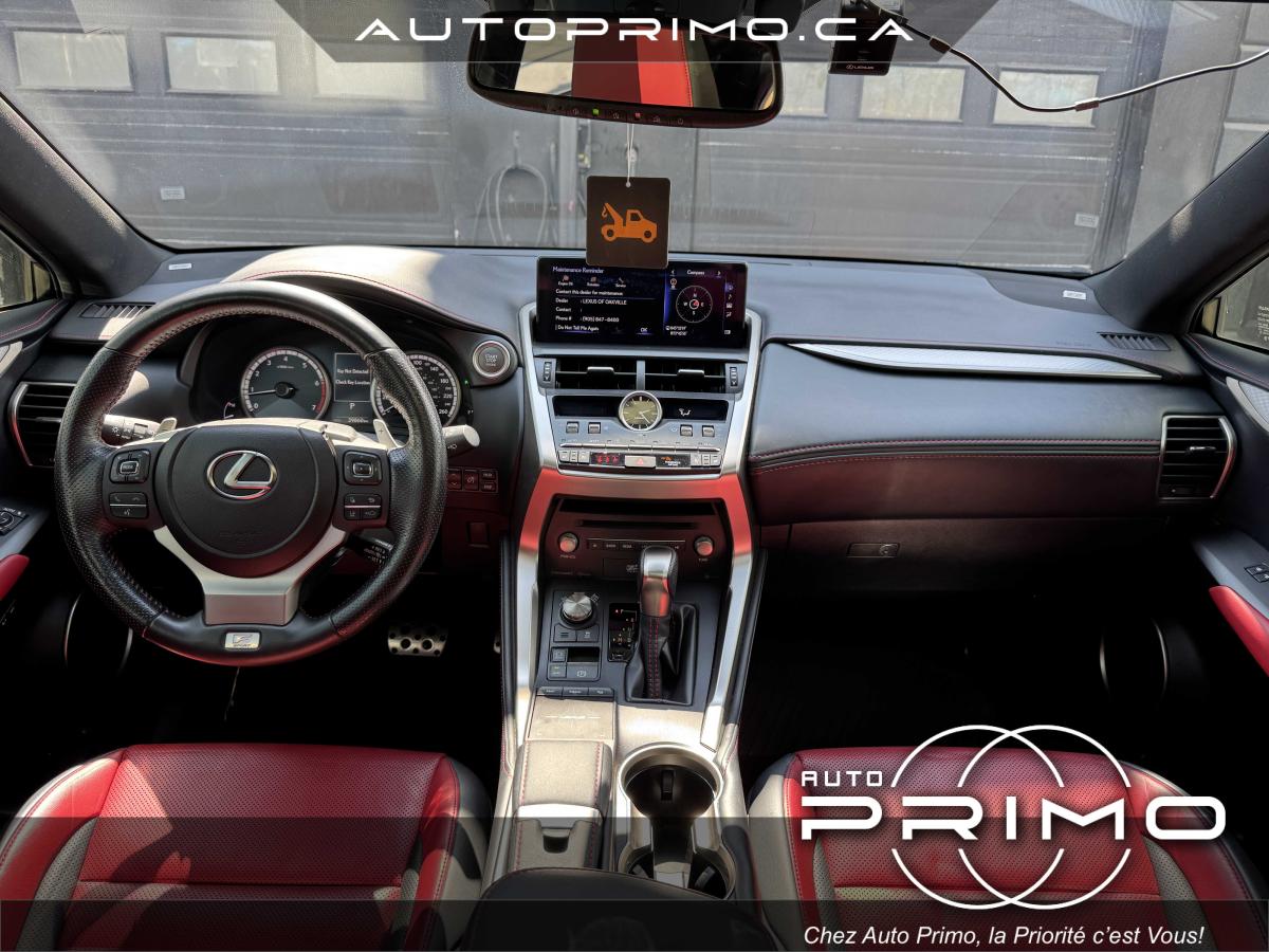 2023 Volvo XC40 - Image 27