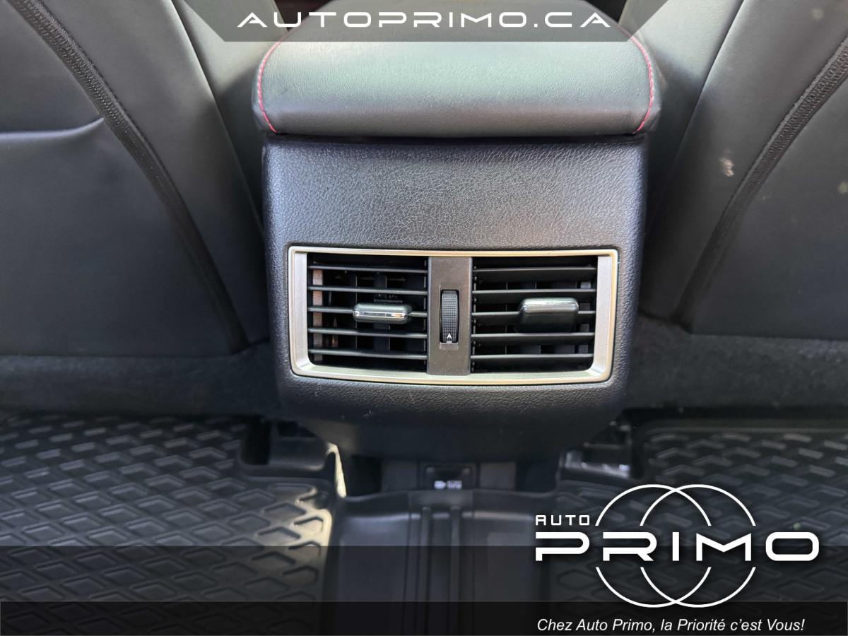 2023 Volvo XC40 - Image 46