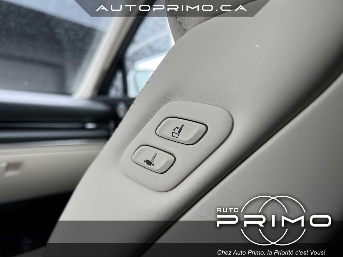 2025 Volvo XC90 Plug-In Hybrid - Image 16