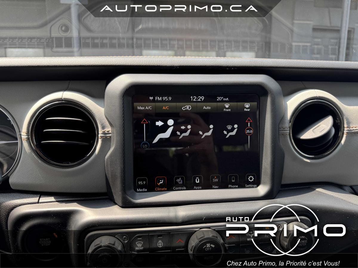 2024 Volvo XC90 - Image 32