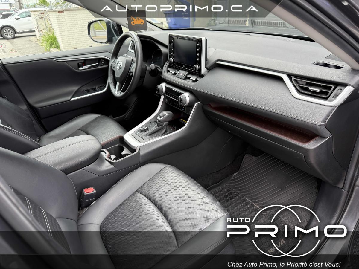 2021 Ford Explorer - Image 24