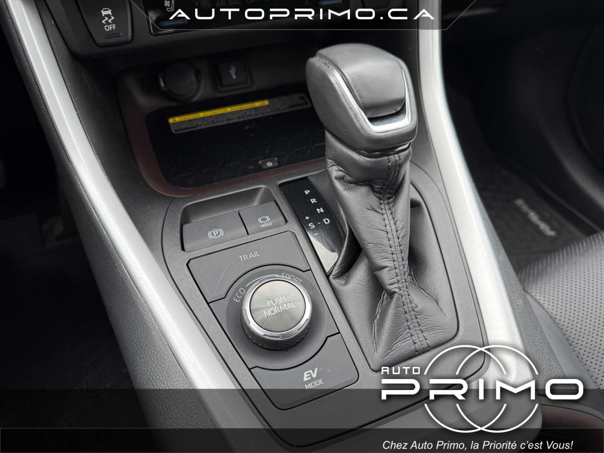 2021 Ford Explorer - Image 31