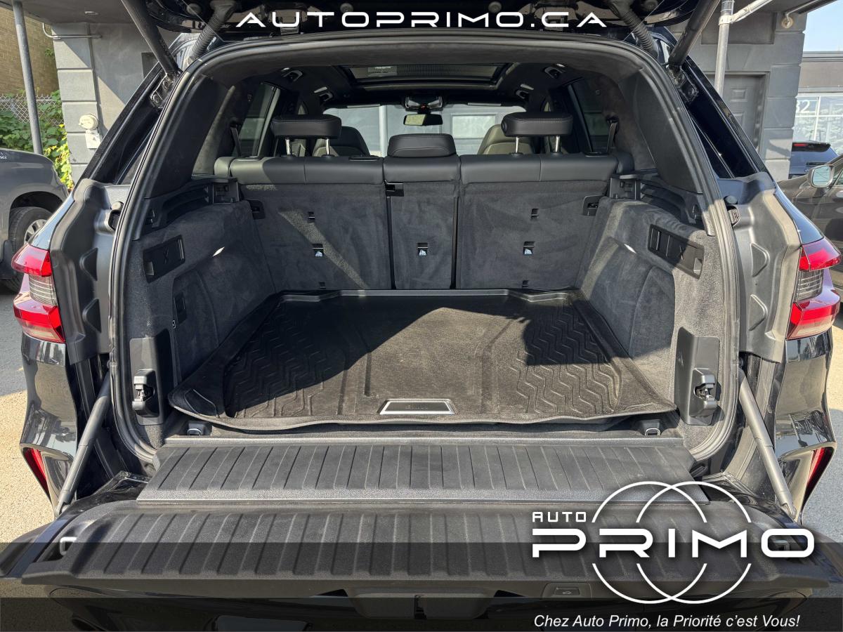 2023 Toyota RAV4 - Image 17