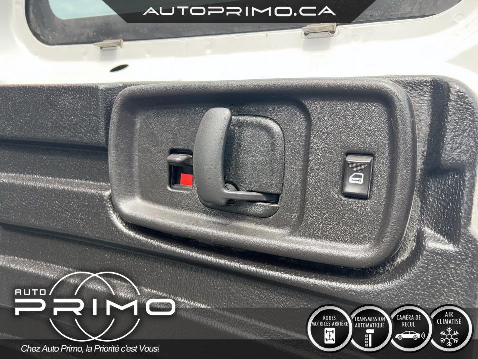 2025 Kia Sportage - Image 13