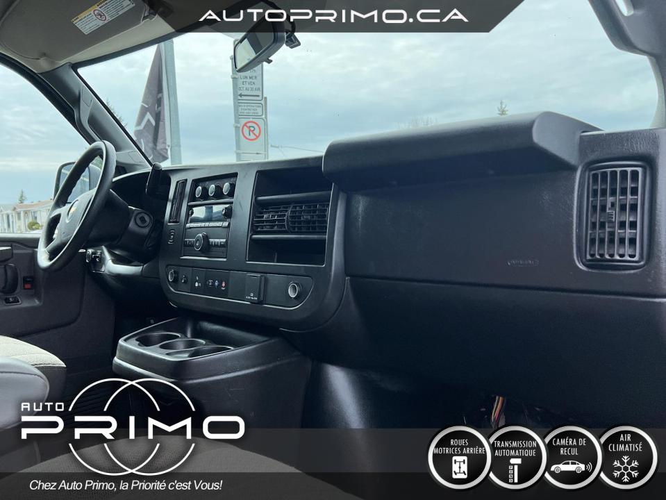 2025 Kia Sportage - Image 17