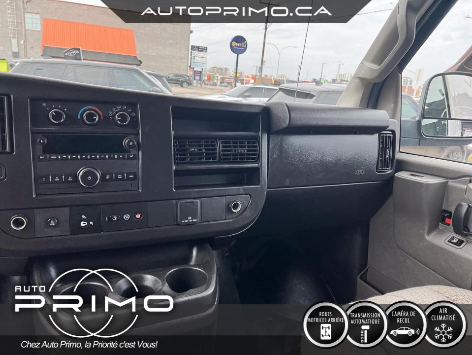2025 Kia Sportage - Image 20
