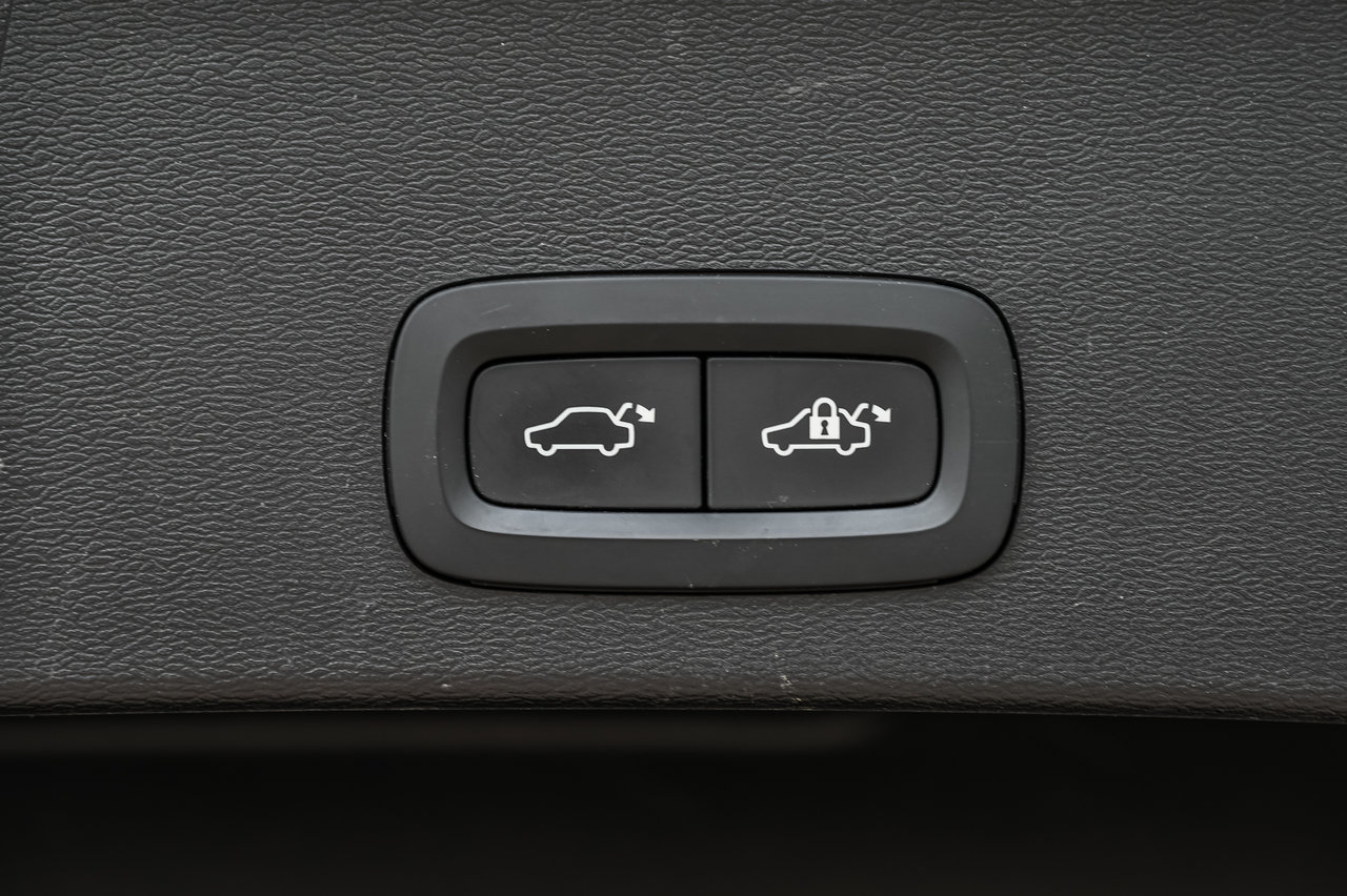 2024 Jeep Wrangler - Image 13