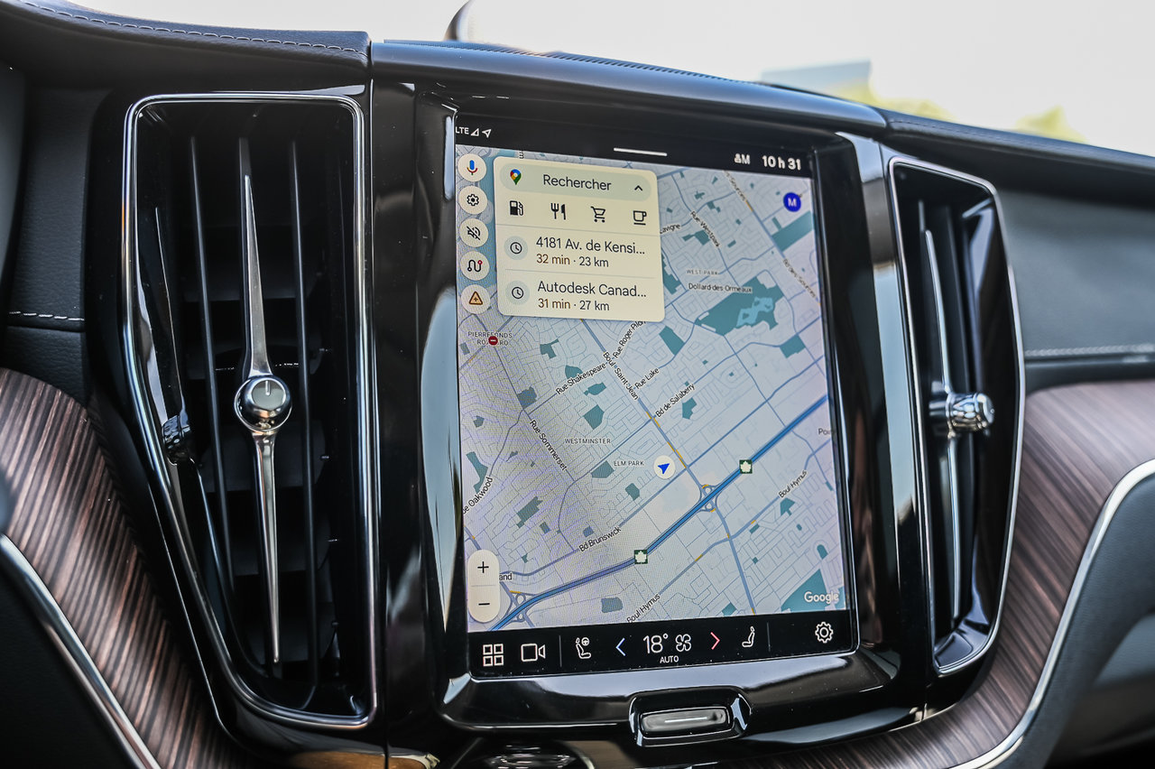 2023 Toyota RAV4 Hybrid - Image 16