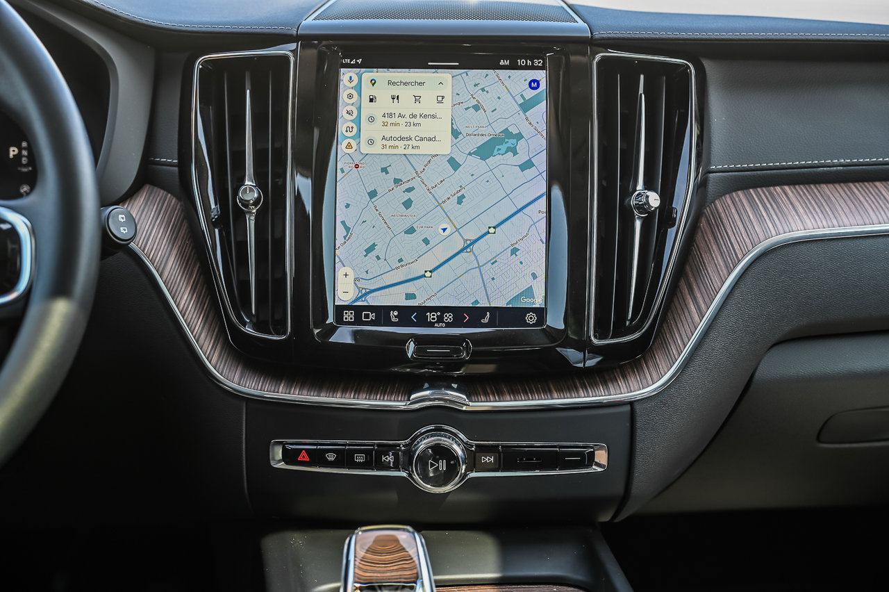 2023 Toyota RAV4 Hybrid - Image 21