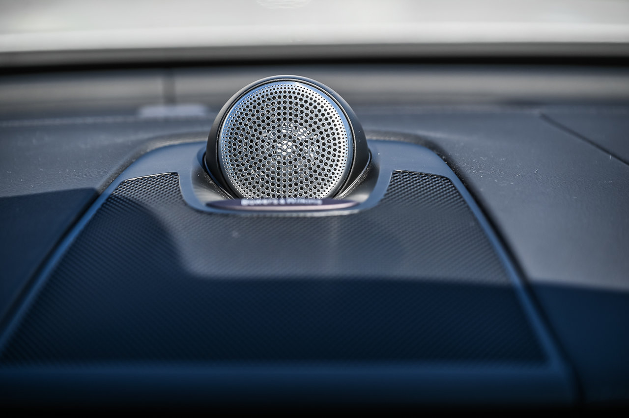 2023 Toyota RAV4 Hybrid - Image 23