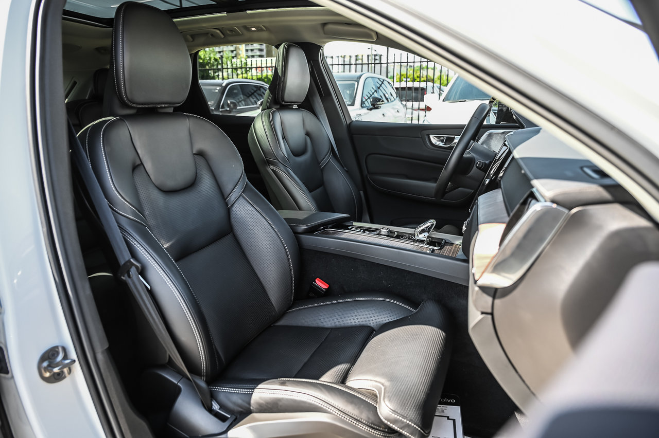 2023 Toyota RAV4 Hybrid - Image 26