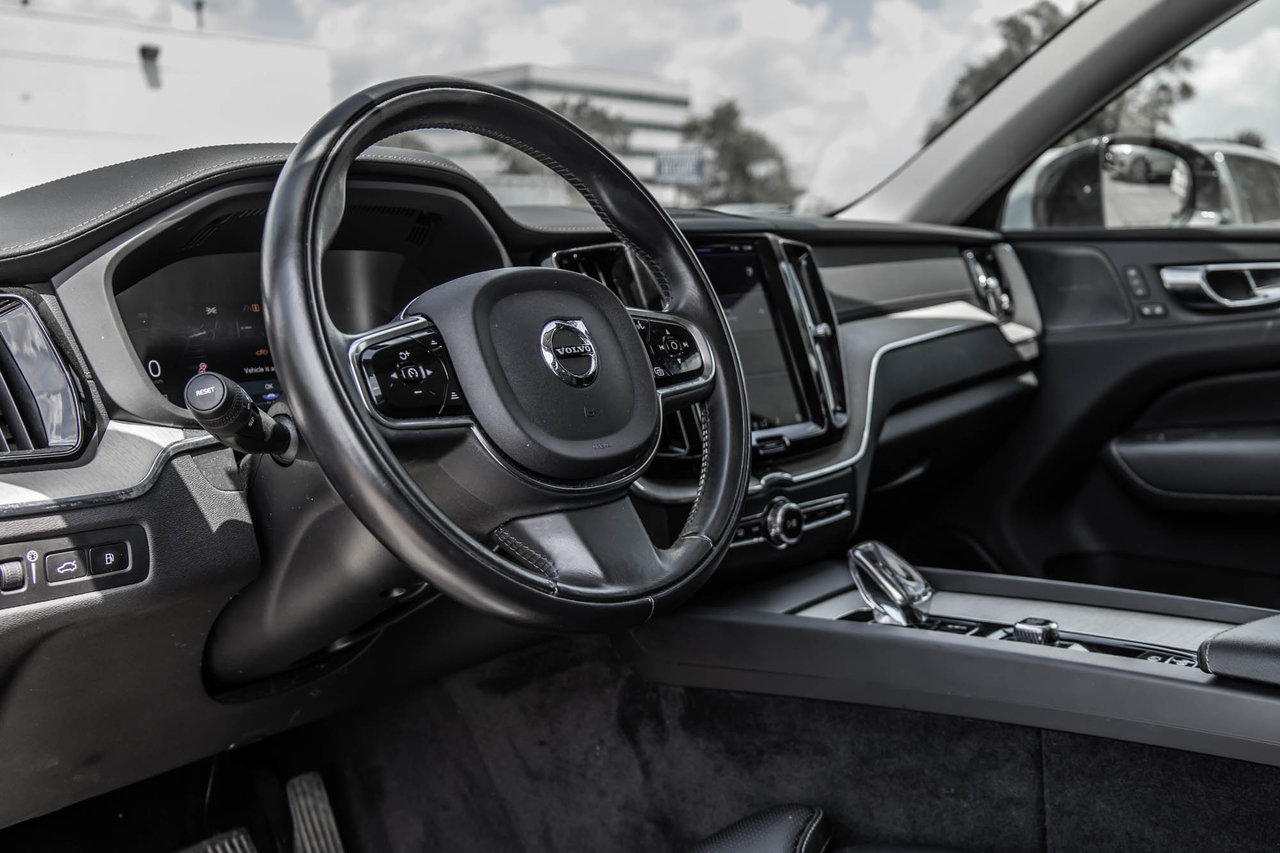2020 Volkswagen Tiguan - Image 17