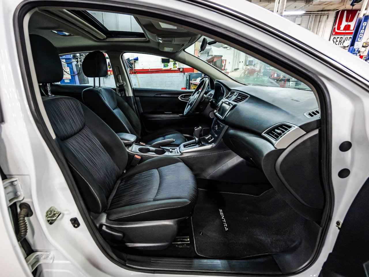 2026 Ford F-150 - Image 18