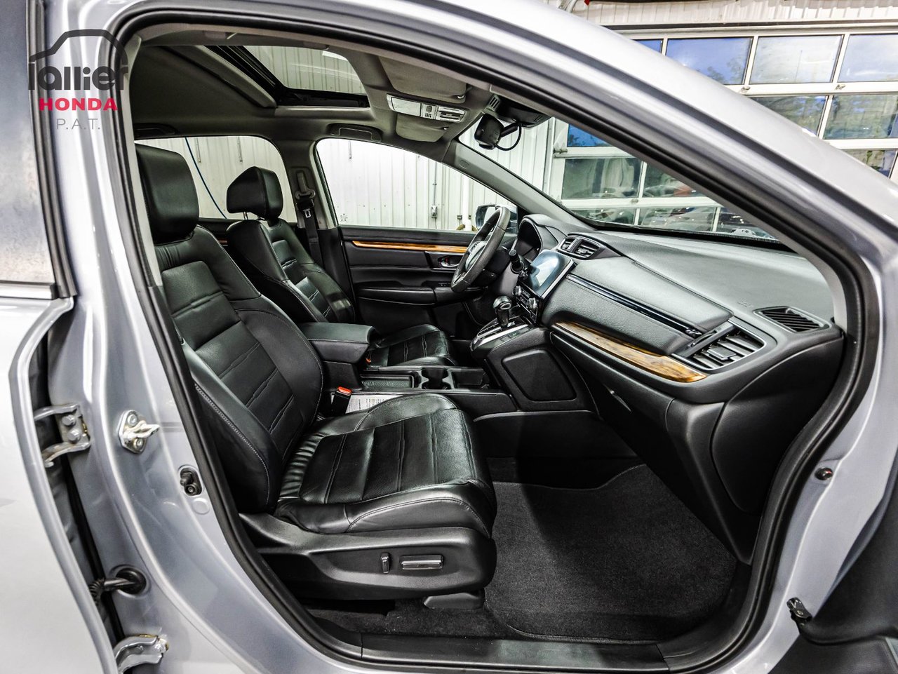 2023 Volkswagen Tiguan - Image 19